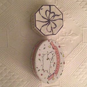 EASTER & BIRTHDAY!! -- BRAND NEW PAIR OF SMALL GIFT BOXES---DELIGHTFUL KEEPSAKES